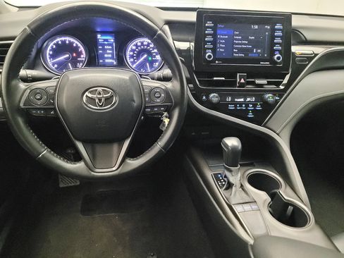 Used 2022 Toyota Camry SE FWD image 22