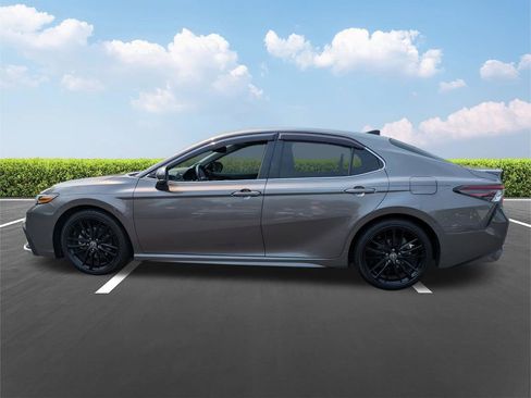 Used 2021 Toyota Camry XSE w/ Navigation Package image 7