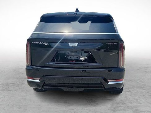 Certified 2025 Cadillac Escalade IQ Luxury 2 AWD/4WD image 5
