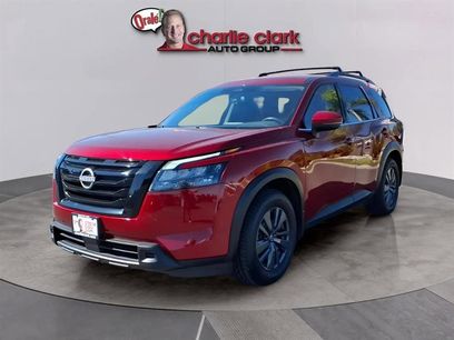 Certified 2024 Nissan Pathfinder SV w/ Black Appearance Package