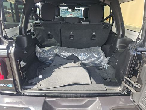 Used 2025 Jeep Wrangler Unlimited Rubicon 4xe w/ Safety Group image 9