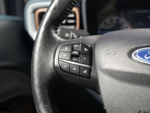 Used 2022 Ford Maverick Lariat w/ Lariat Luxury Package image 40