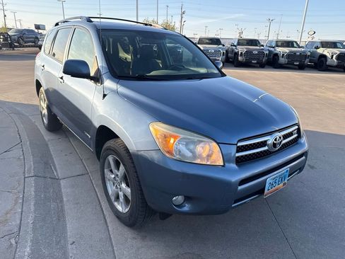 Used 2007 Toyota RAV4 Limited FWD image 3