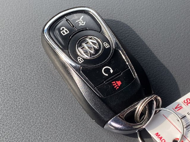 Used 2018 Buick Enclave Essence AWD/4WD image 15