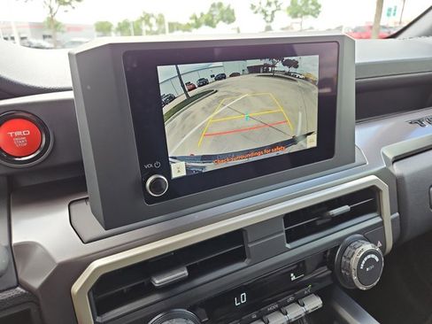 Used 2025 Toyota Tacoma TRD Off-Road image 14