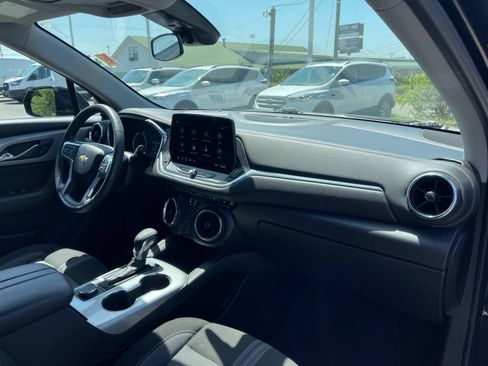 Used 2025 Chevrolet Blazer LT AWD/4WD image 18