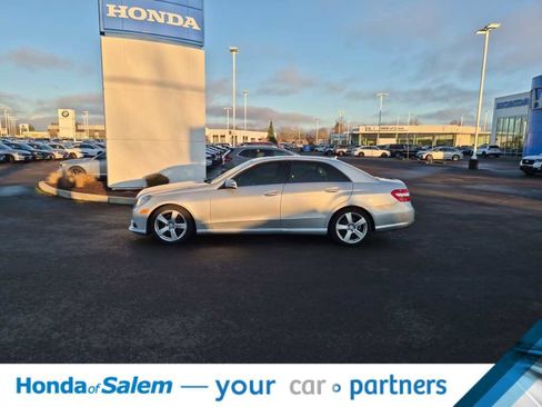 Used 2010 Mercedes-Benz E 350 Sedan image 3