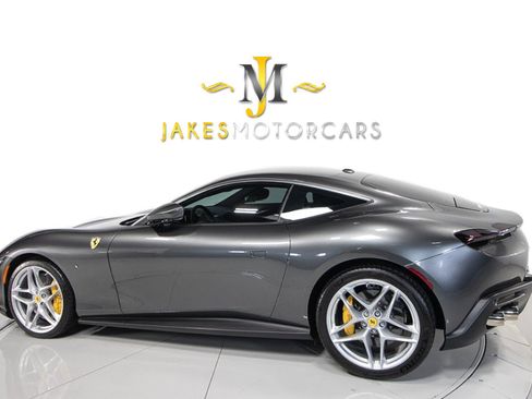 Used 2021 Ferrari Roma image 6