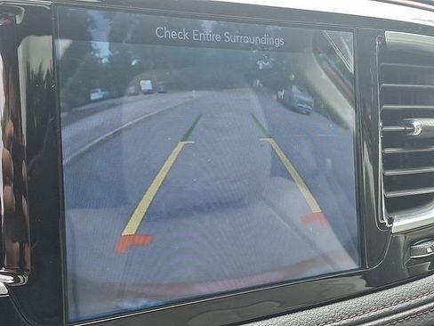 Used 2017 Chrysler Pacifica Limited image 24