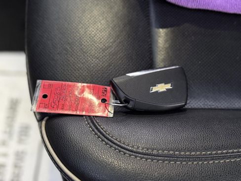 Used 2022 Chevrolet Suburban Premier w/ Premium Package image 57