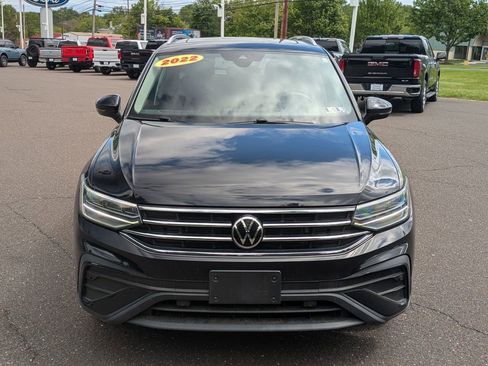 Used 2022 Volkswagen Tiguan SE AWD/4WD image 2