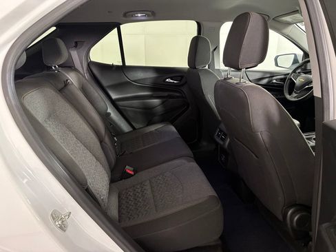 Used 2024 Chevrolet Equinox LT FWD image 40