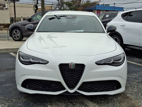 New 2025 Alfa Romeo Giulia AWD image 2