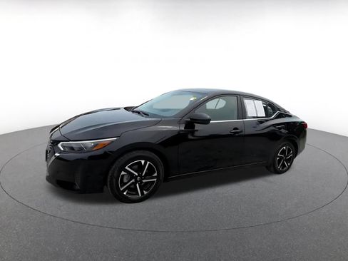 Used 2025 Nissan Sentra SV FWD image 8