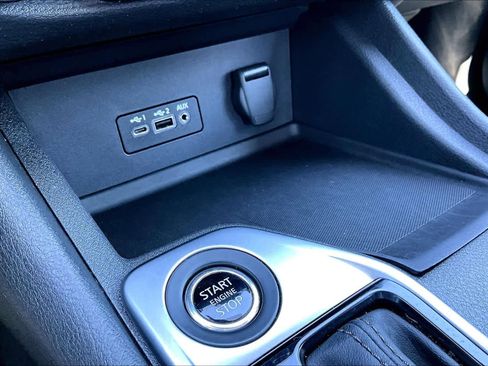 Used 2023 Nissan Sentra SV FWD image 33