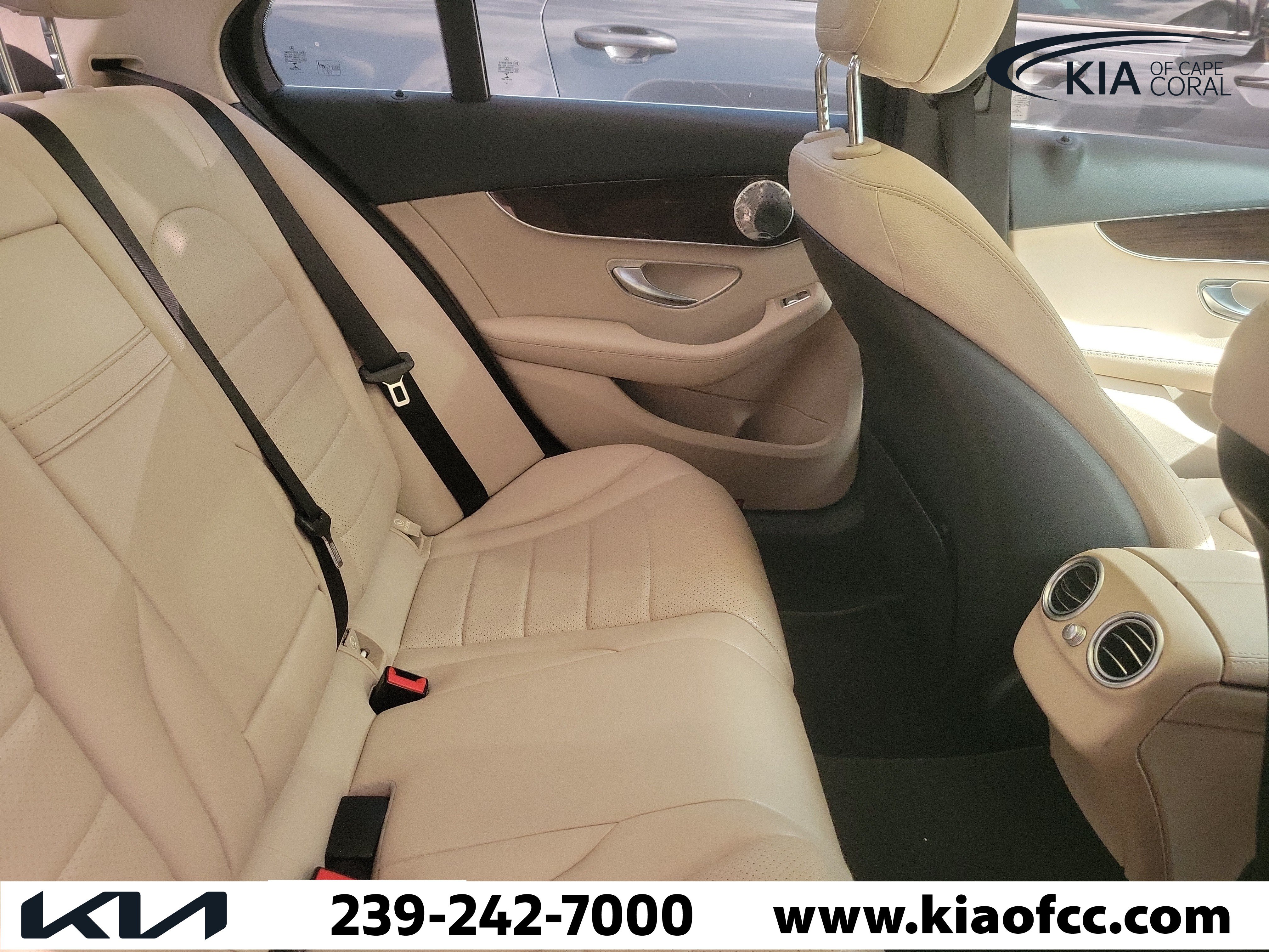 Used 2021 Mercedes-Benz C 300 Sedan image 7