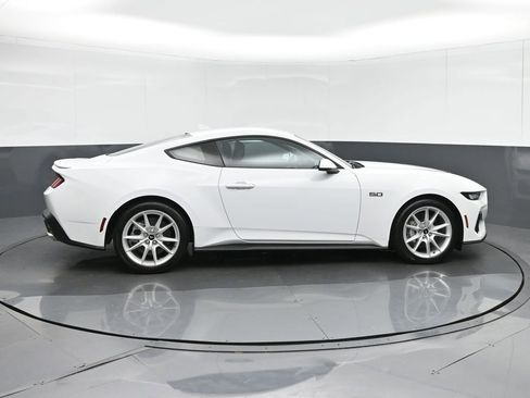 Used 2024 Ford Mustang GT Premium image 8