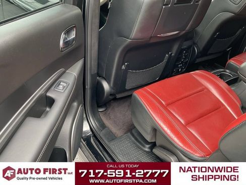 Used 2018 Dodge Durango SRT w/ SRT Interior Appearance Group AWD/4WD image 12