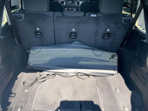 Used 2019 Jeep Wrangler Unlimited Sahara w/ Safety Group AWD/4WD image 28