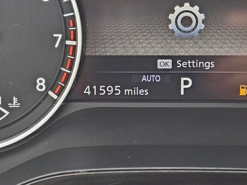 Used 2022 Nissan Pathfinder SL image 22