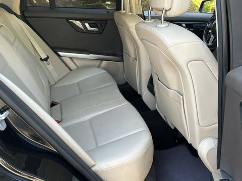 Used 2015 Mercedes-Benz GLK 350 2WD image 15