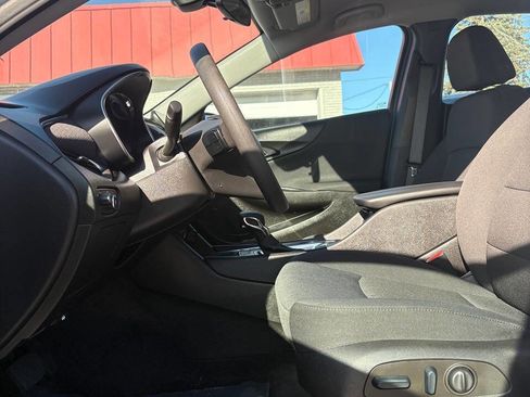 Used 2022 Chevrolet Malibu LT image 11