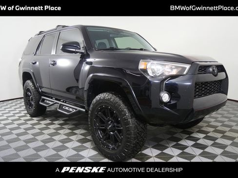 Used 2017 Toyota 4Runner SR5 AWD/4WD image 1