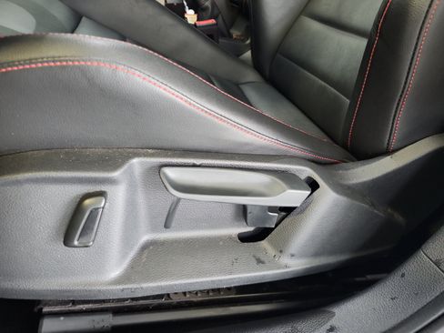 Used 2019 Volkswagen Golf 4-Door FWD image 15