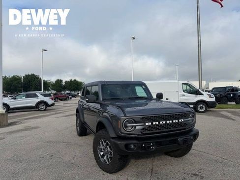 Used 2023 Ford Bronco Badlands AWD/4WD image 2