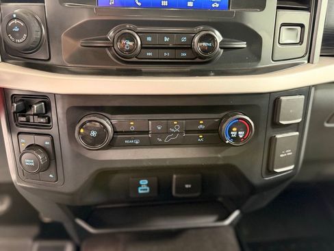 Used 2021 Ford F150 XLT w/ Trailer Tow Package image 17