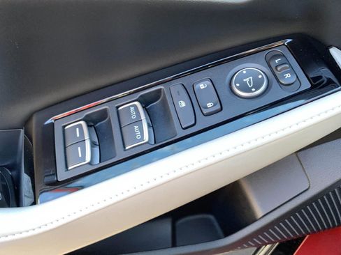 Used 2023 Honda Accord Touring image 11