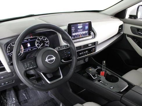 Certified 2024 Nissan Rogue SV w/ SV Premium Package image 19