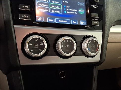 Used 2016 Subaru Impreza 2.0i Premium image 18