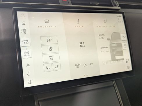 Used 2024 Land Rover Range Rover Velar S image 22