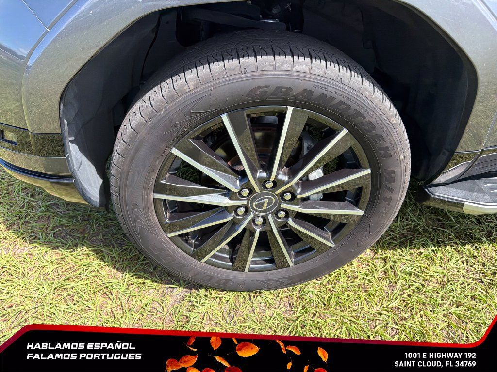 Used 2025 Lexus GX 550 w/ Cold Area Package AWD/4WD image 10