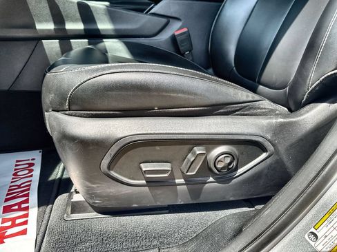 Used 2023 Jeep Grand Cherokee L Limited RWD image 13