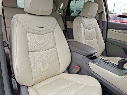 Used 2021 Cadillac XT5 Premium Luxury AWD/4WD image 19