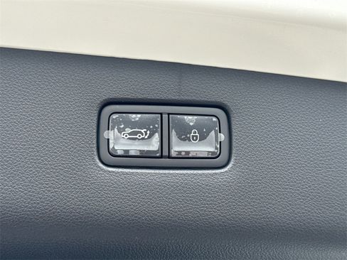 New 2026 Genesis GV70 2.5T image 19