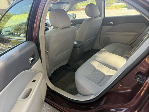 Used 2012 Ford Fusion SE FWD image 11