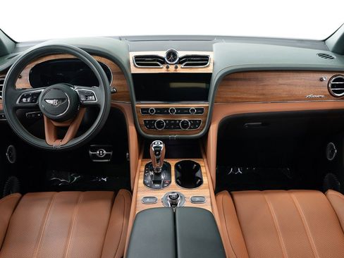 Certified 2025 Bentley Bentayga Extended Wheelbase image 28