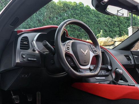 Used 2016 Chevrolet Corvette Z06 w/ 2LZ Preferred Equipment Group RWD image 36