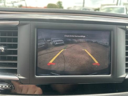 Used 2023 Chrysler Voyager LX FWD image 23