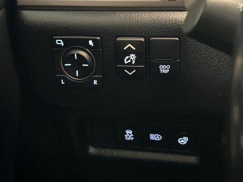 Used 2022 Lexus GX 460 Premium w/ Accessory Package AWD/4WD image 33