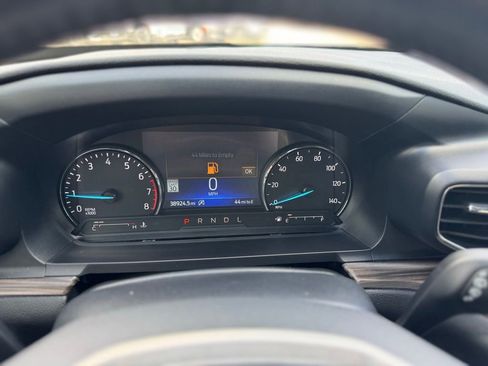 Used 2021 Ford Explorer Limited w/ Equipment Group 301A AWD/4WD image 25