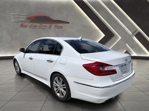 Used 2012 Hyundai Genesis 4.6 RWD image 8
