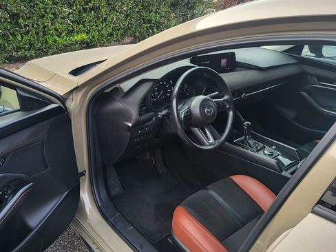 Used 2024 MAZDA MAZDA3 s image 3