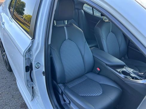 Used 2024 Toyota Camry SE image 15