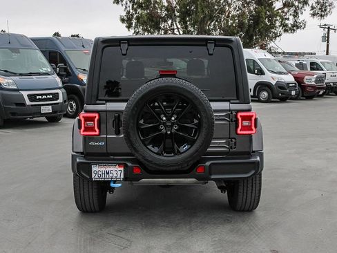 Used 2023 Jeep Wrangler Unlimited Sahara AWD/4WD image 8