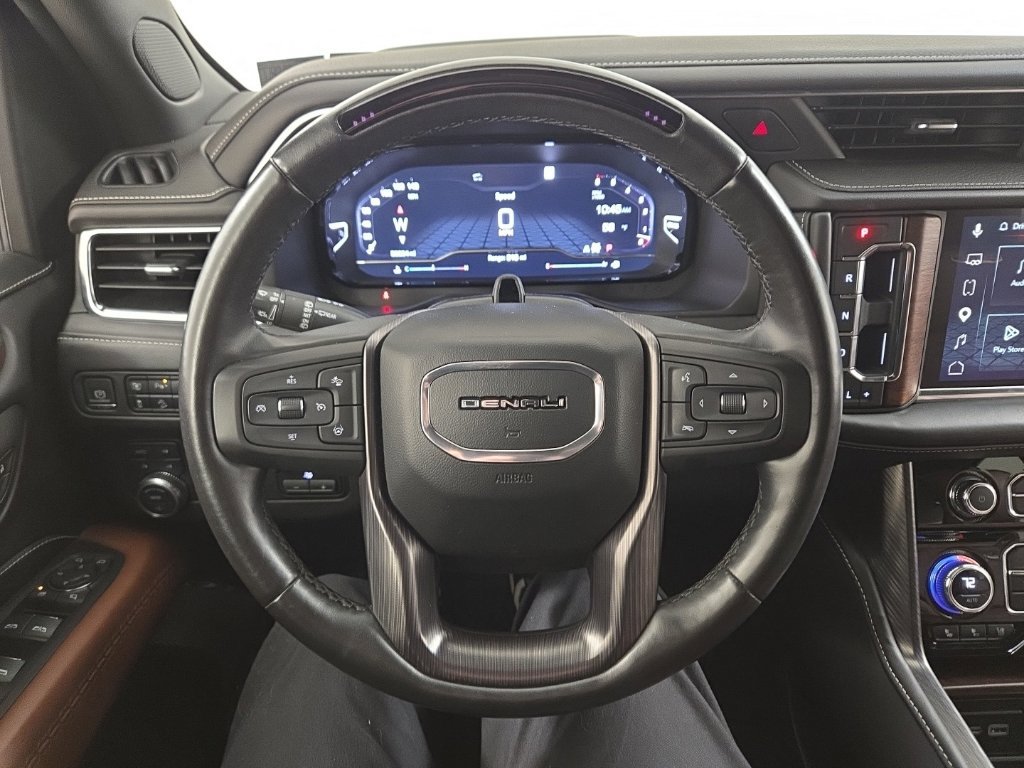 Used 2023 GMC Yukon XL Denali Ultimate AWD/4WD image 18