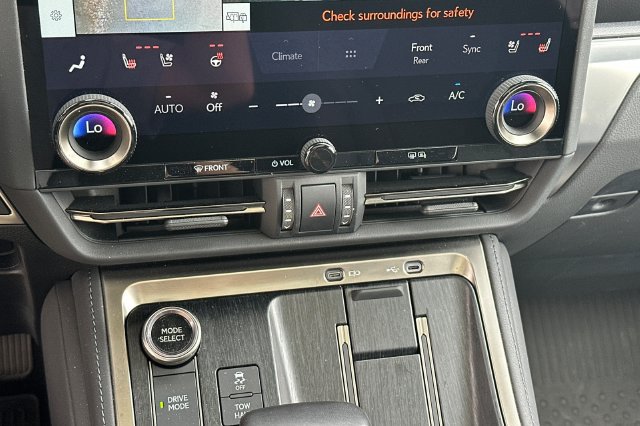 Used 2024 Lexus GX 550 w/ Accessory Package (Z1) AWD/4WD image 26